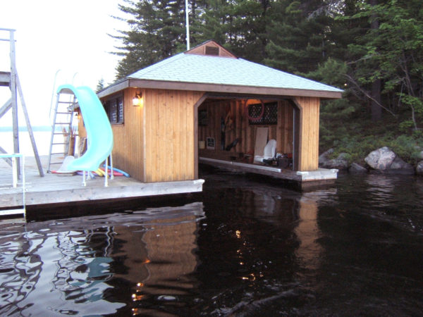 sauna-in-boat-hous